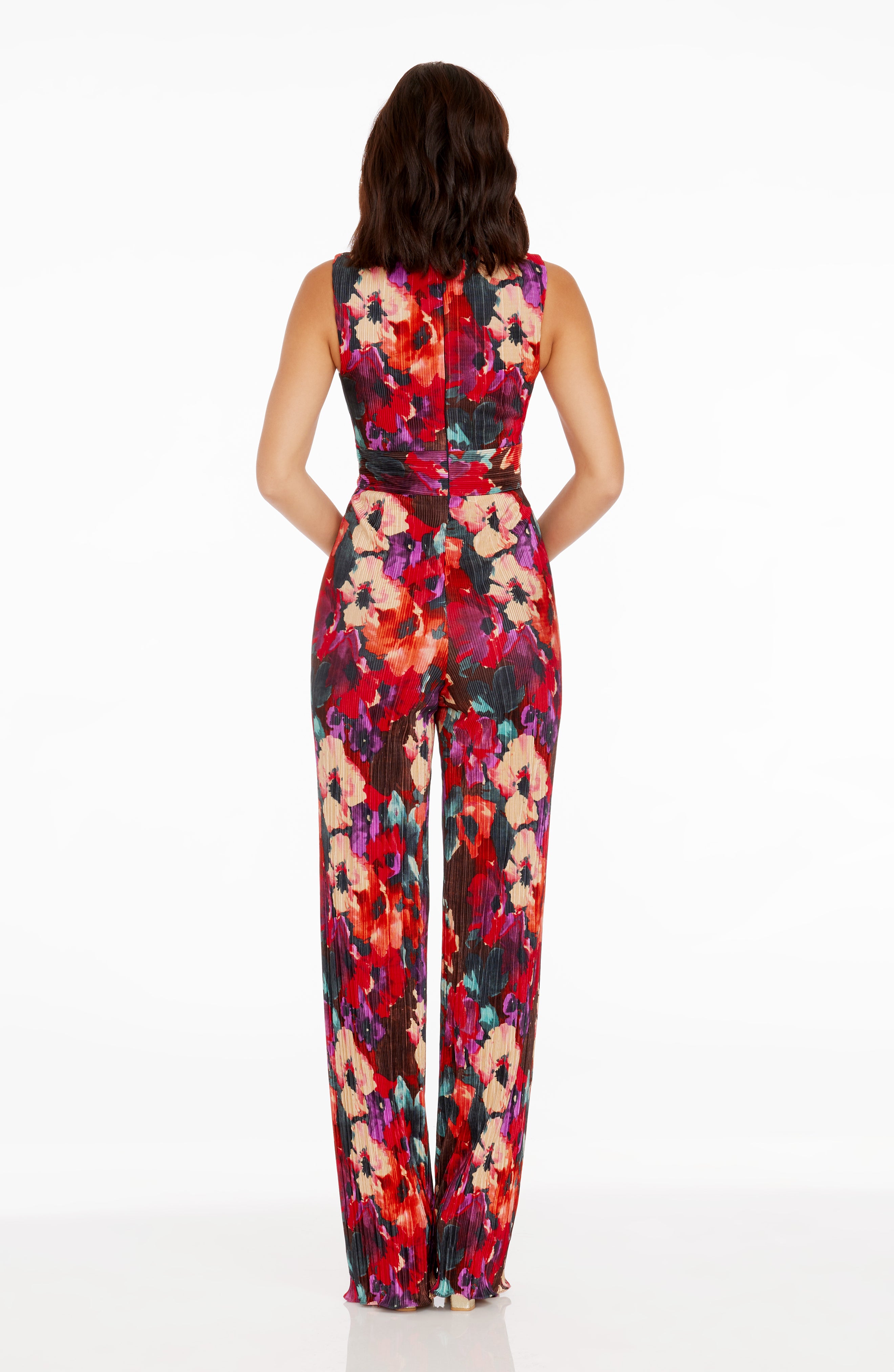 Dress The Population Hunter Floral Print Plisse Sleeveless Jumpsuit in Rouge Multi